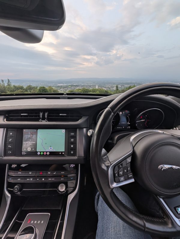 Jaguar Land Rover 8" Harman